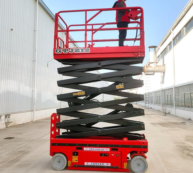 凯里自行走移动式升降机